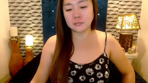 Snapshot of lovingmulberry chatting on October 3, 2025, 1:13 am lovingmulberry online show from October 3, 2025, 1:13 am