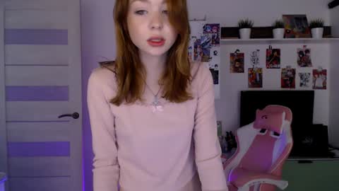 Snapshot of lower_angel chatting on December 21, 2024, 8:10 pm Loly online show from December 21, 2024, 8:10 pm