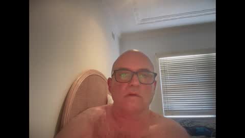 Snapshot of lucas10004 chatting on December 27, 2024, 1:32 am lucas10004 online show from December 27, 2024, 1:32 am