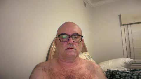 Snapshot of lucas10004 chatting on February 15, 2025, 12:33 pm lucas10004 online show from February 15, 2025, 12:33 pm