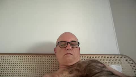 Snapshot of lucas10004 chatting on October 1, 2025, 6:19 am lucas10004 online show from October 1, 2025, 6:19 am