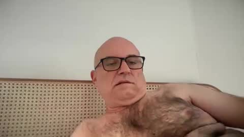 Snapshot of lucas10004 chatting on October 17, 2025, 1:53 am lucas10004 online show from October 17, 2025, 1:53 am