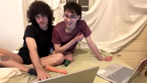 Snapshot of luccafarfalla chatting on September 26, 2025, 2:15 am lucca online show from September 26, 2025, 2:15 am