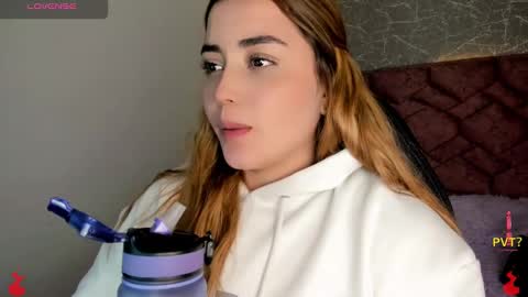 Snapshot of lucia_star_ chatting on January 3, 2025, 6:14 pm lucia star  online show from January 3, 2025, 6:14 pm