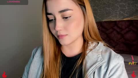 Snapshot of lucia_star_ chatting on January 7, 2025, 9:57 pm lucia star  online show from January 7, 2025, 9:57 pm