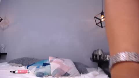 Snapshot of luciana_graay chatting on September 27, 2025, 1:10 am Luciana online show from September 27, 2025, 1:10 am