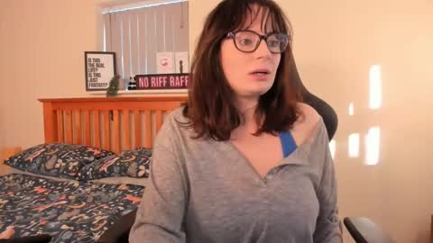 Snapshot of luciewintersuk chatting on January 2, 2025, 12:13 pm Lucie Winters online show from January 2, 2025, 12:13 pm