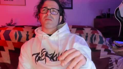 Snapshot of luckydrakex chatting on February 18, 2025, 6:37 pm Lucky online show from February 18, 2025, 6:37 pm