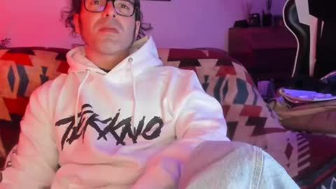 Snapshot of luckydrakex chatting on February 18, 2025, 9:42 pm Lucky online show from February 18, 2025, 9:42 pm