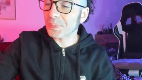 Snapshot of luckydrakex chatting on February 20, 2025, 9:53 pm Lucky online show from February 20, 2025, 9:53 pm