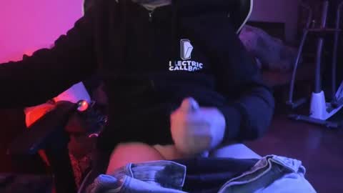 Snapshot of luckydrakex chatting on February 28, 2025, 2:31 am Lucky online show from February 28, 2025, 2:31 am