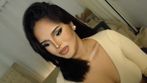 Snapshot of lucy_heartfiliaxxx chatting on October 19, 2025, 11:38 pm MONA online show from October 19, 2025, 11:38 pm