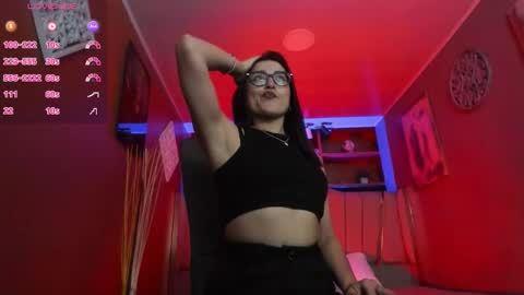 Snapshot of lucy_williiams chatting on September 22, 2025, 12:18 pm Lucy  online show from September 22, 2025, 12:18 pm