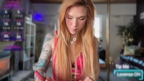 Snapshot of luebeam chatting on January 13, 2025, 6:38 pm Luubeam             INSTA luubeammm TWITTER lunaisreallycu1 online show from January 13, 2025, 6:38 pm