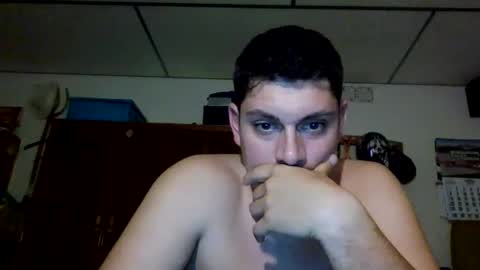 Snapshot of luis2423 chatting on September 23, 2025, 6:11 pm A slave to the mistress.. un esclavo para las amas dominantes. online show from September 23, 2025, 6:11 pm