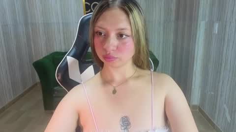 Snapshot of luisa_lulu_t chatting on October 9, 2025, 1:20 pm Luisa online show from October 9, 2025, 1:20 pm