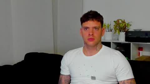 Snapshot of lukeglanton17 chatting on November 2, 2025, 11:07 pm Luke online show from November 2, 2025, 11:07 pm