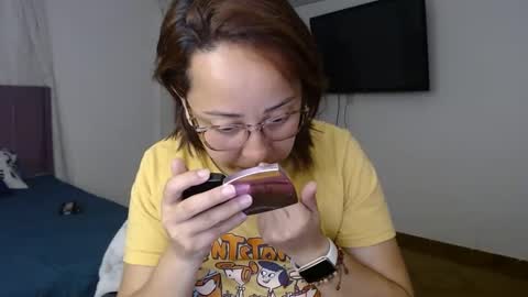 Snapshot of lumi_84 chatting on January 18, 2025, 12:35 am LUMI online show from January 18, 2025, 12:35 am