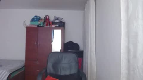 Snapshot of lumi_84 chatting on February 4, 2025, 4:05 am LUMI online show from February 4, 2025, 4:05 am