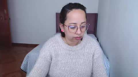 Snapshot of lumi_84 chatting on February 19, 2025, 12:00 pm LUMI online show from February 19, 2025, 12:00 pm