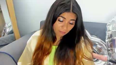 Snapshot of luna_dumont chatting on January 27, 2025, 11:00 am luna online show from January 27, 2025, 11:00 am