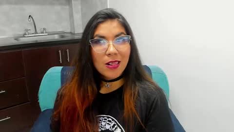 Snapshot of luna_dumont chatting on February 6, 2025, 2:26 pm luna online show from February 6, 2025, 2:26 pm