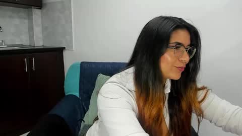 Snapshot of luna_dumont chatting on February 13, 2025, 2:20 pm luna online show from February 13, 2025, 2:20 pm