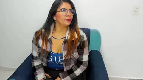 Snapshot of luna_dumont chatting on February 14, 2025, 11:21 am luna online show from February 14, 2025, 11:21 am