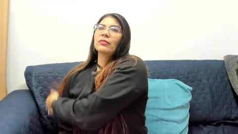Snapshot of luna_dumont chatting on March 2, 2025, 11:29 am luna online show from March 2, 2025, 11:29 am