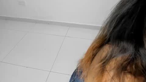 Snapshot of luna_dumont chatting on March 7, 2025, 5:06 pm luna online show from March 7, 2025, 5:06 pm