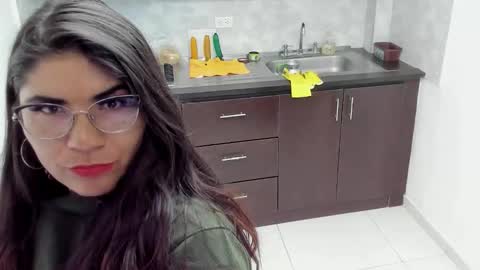 Snapshot of luna_dumont chatting on September 9, 2025, 12:48 pm luna online show from September 9, 2025, 12:48 pm