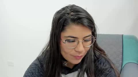 Snapshot of luna_dumont chatting on September 13, 2025, 11:10 am luna online show from September 13, 2025, 11:10 am