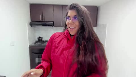 Snapshot of luna_dumont chatting on September 30, 2025, 11:15 am luna online show from September 30, 2025, 11:15 am