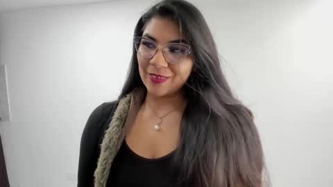Snapshot of luna_dumont chatting on October 2, 2025, 6:15 pm luna online show from October 2, 2025, 6:15 pm