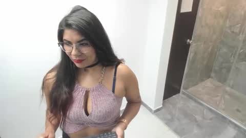Snapshot of luna_dumont chatting on October 17, 2025, 11:13 am luna online show from October 17, 2025, 11:13 am