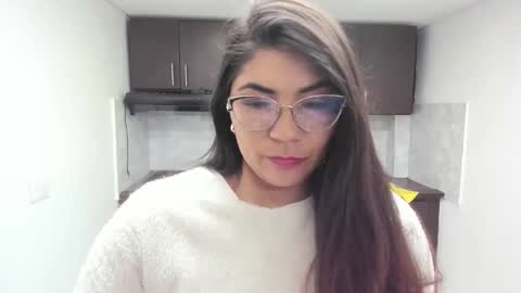 Snapshot of luna_dumont chatting on October 21, 2025, 11:22 am luna online show from October 21, 2025, 11:22 am