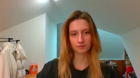 L U N A  online show from December 13, 2024, 3:00 pm