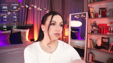 Snapshot of lunanight_ chatting on March 2, 2025, 3:02 am Luna  next streams Mon Fri Sat Sun 8pm-5am gmt0 online show from March 2, 2025, 3:02 am