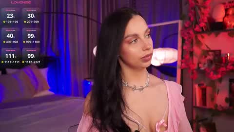 Snapshot of lunanight_ chatting on September 12, 2025, 8:31 pm Luna  next streams Mon Fri Sat Sun 8pm-5am gmt0 online show from September 12, 2025, 8:31 pm