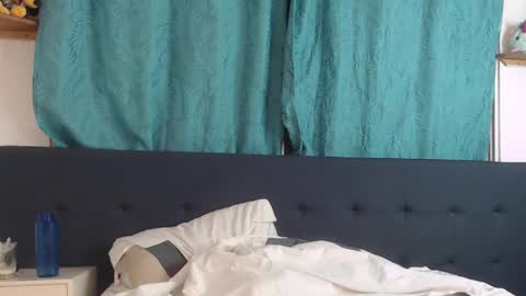 Snapshot of lunapalmer01 chatting on January 6, 2025, 1:20 am Julieth online show from January 6, 2025, 1:20 am