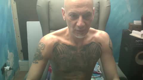 Snapshot of lungopelle20cm chatting on January 26, 2025, 3:03 pm lungopelle20cm online show from January 26, 2025, 3:03 pm