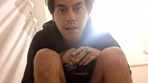 Snapshot of lunn10mcl chatting on November 13, 2025, 2:38 pm lunn10mcl online show from November 13, 2025, 2:38 pm