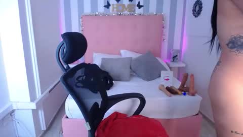 Snapshot of lunna_boobs20 chatting on October 10, 2025, 4:22 am lunna_boobs20 online show from October 10, 2025, 4:22 am
