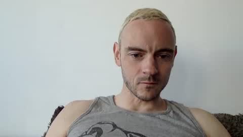 Snapshot of lupine_666 chatting on September 12, 2025, 9:09 am Lupine online show from September 12, 2025, 9:09 am