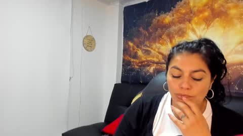 Snapshot of lust_mom chatting on December 2, 2024, 5:04 pm Angela 3 online show from December 2, 2024, 5:04 pm