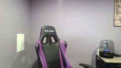 Snapshot of luv2likslit611455 chatting on September 12, 2025, 3:50 am Luv2likslit online show from September 12, 2025, 3:50 am