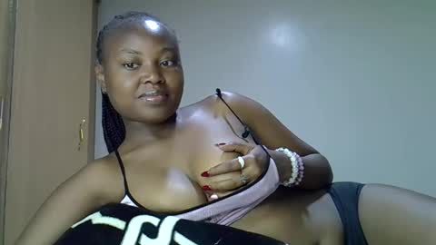 Snapshot of luvly_ebonny chatting on September 19, 2025, 8:42 pm Tracy online show from September 19, 2025, 8:42 pm