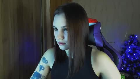 Snapshot of luvmeeow chatting on December 11, 2024, 3:24 am Ann online show from December 11, 2024, 3:24 am