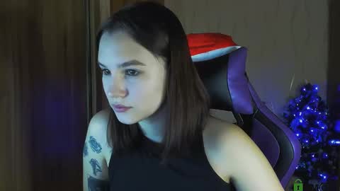 Snapshot of luvmeeow chatting on December 12, 2024, 3:10 am Ann online show from December 12, 2024, 3:10 am