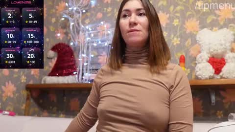 Snapshot of luxegirl67 chatting on February 23, 2025, 2:51 am Sophie online show from February 23, 2025, 2:51 am